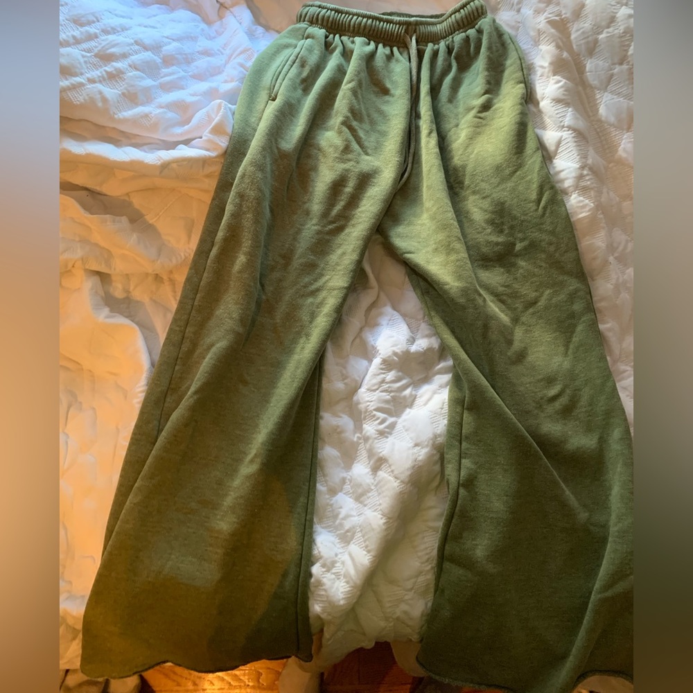 wide leg sweatpants